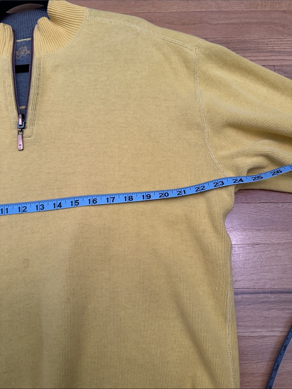 Tommy Bahama Men's Zip-Up Sweater in yellow reversing to grey - Picture 5 of 7
